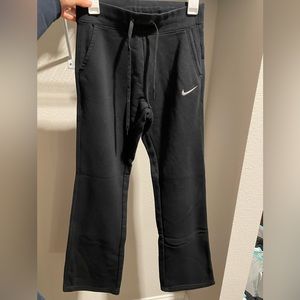 Nike Women's NSW Open Hem Fleece Pant Varsity